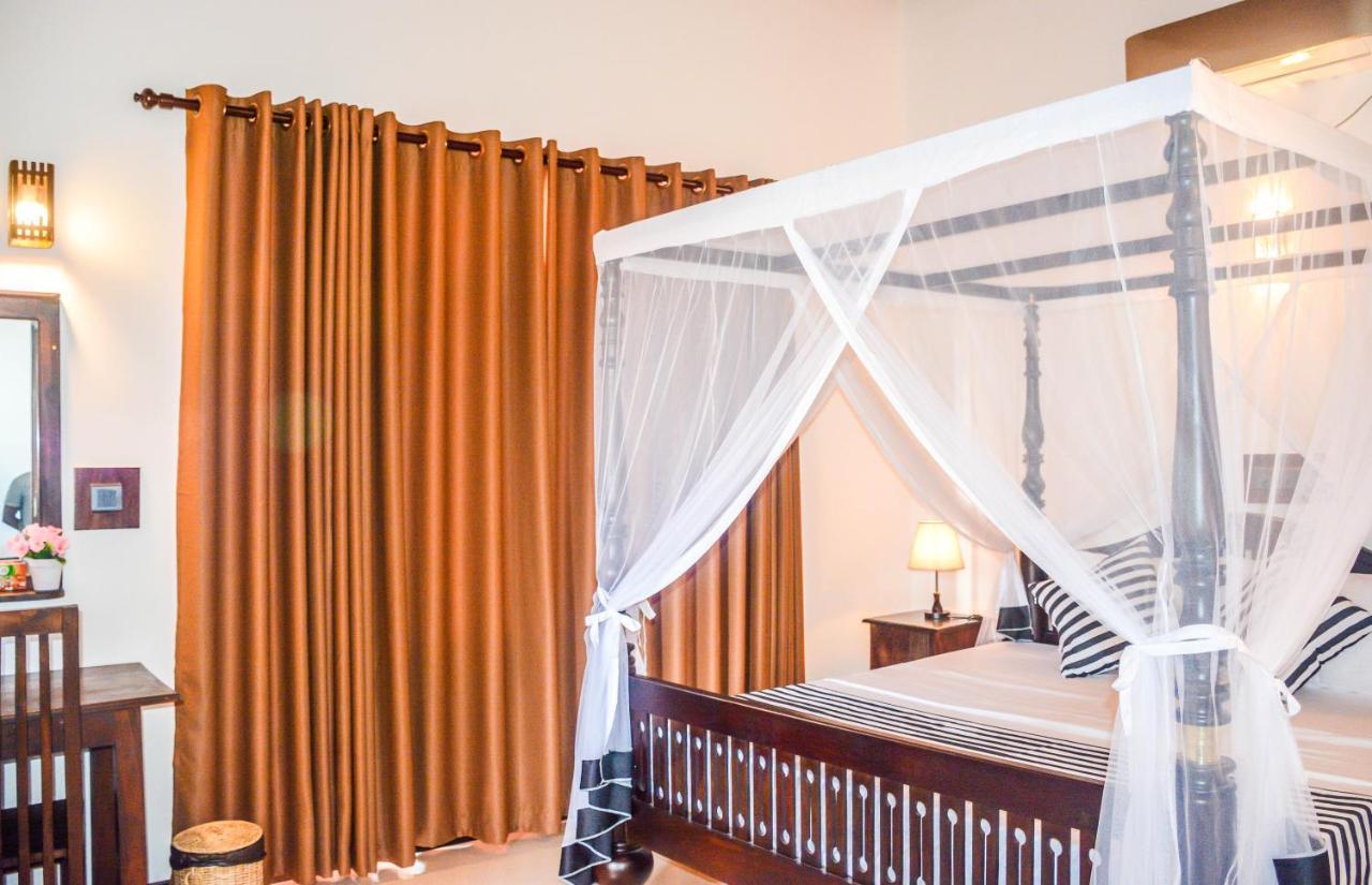 Janu Homestay Tangalle Exterior foto